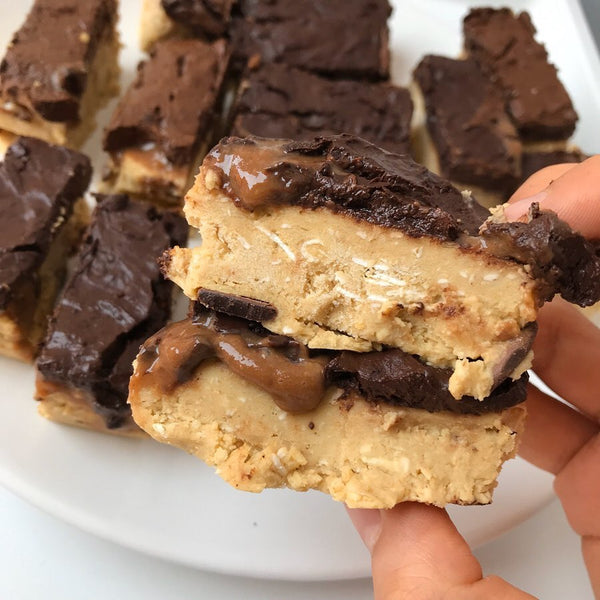 PROTEIN COOKIE DOUGH BARS