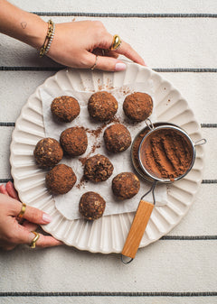 Chocolate & Peanut Butter Protein Balls