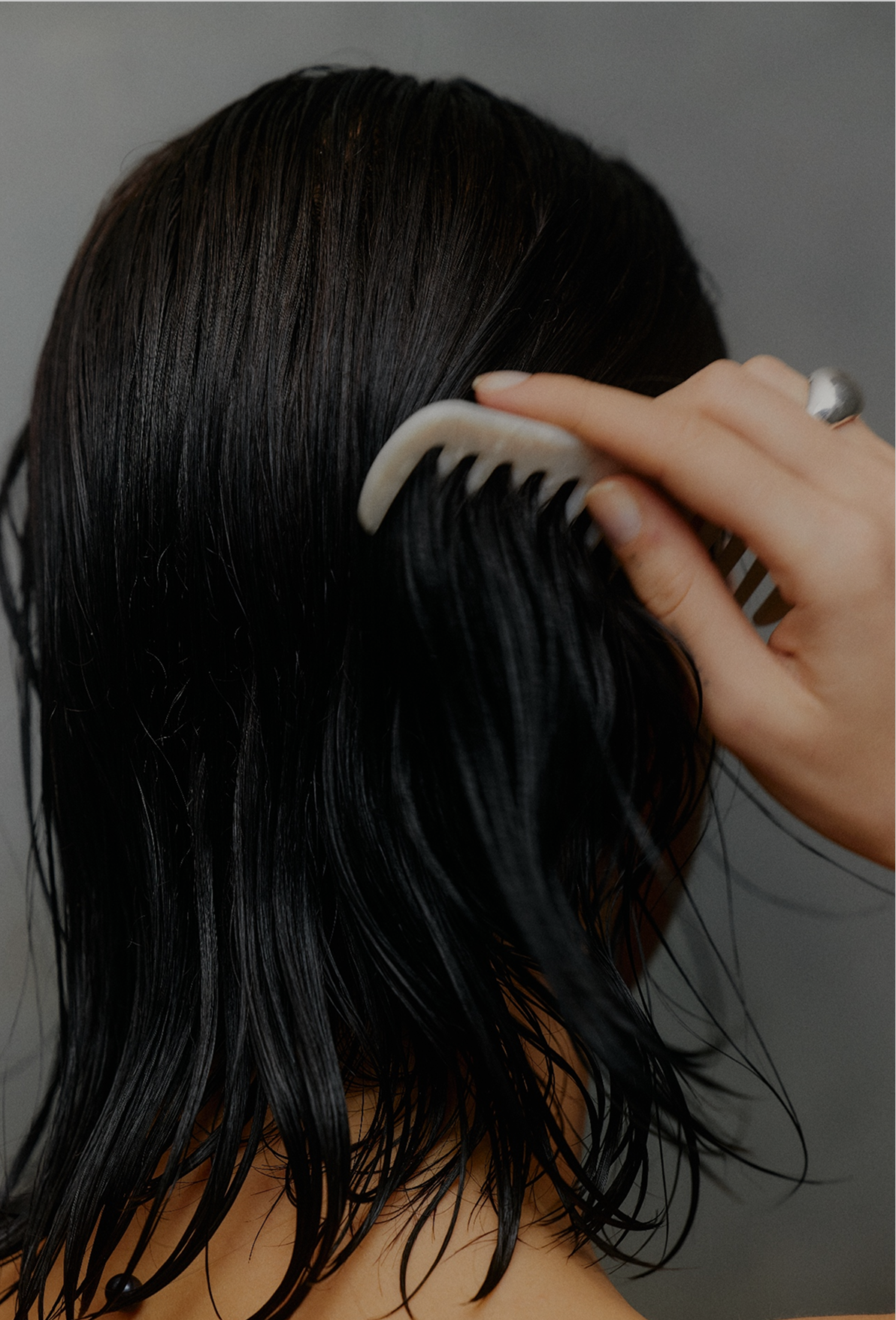 Hair Loss in Women: What the research says on causes, hormones and recovery